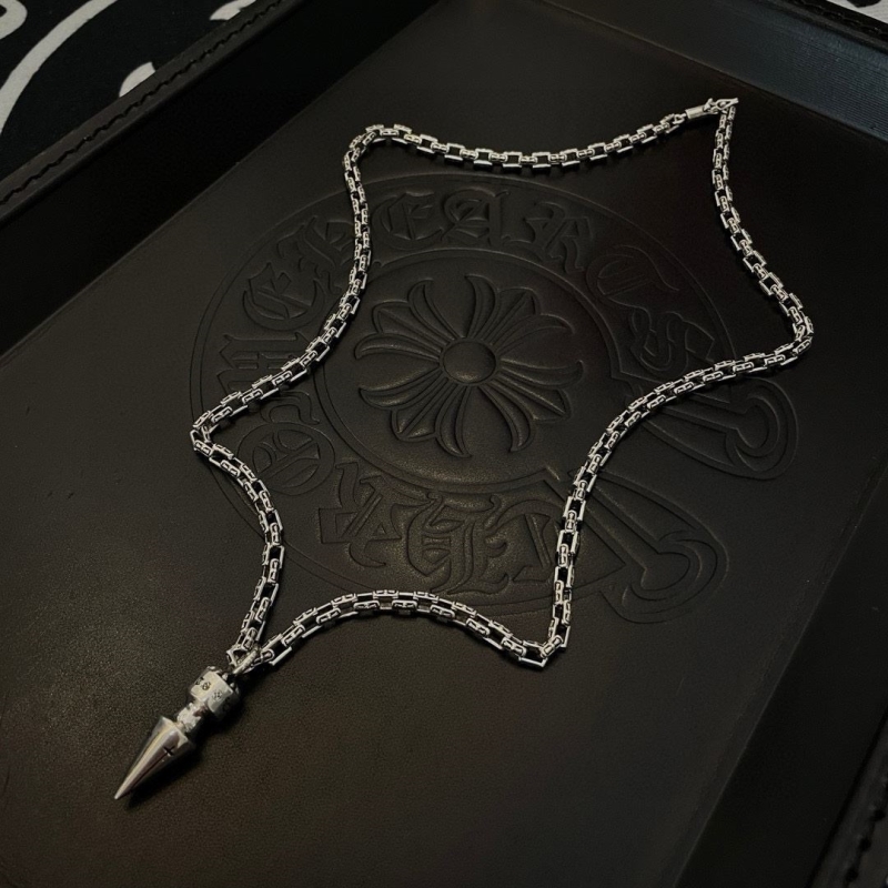 Ch*0me He**ts necklaces